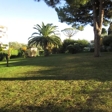 Apartment Charmant Studio Antibes *